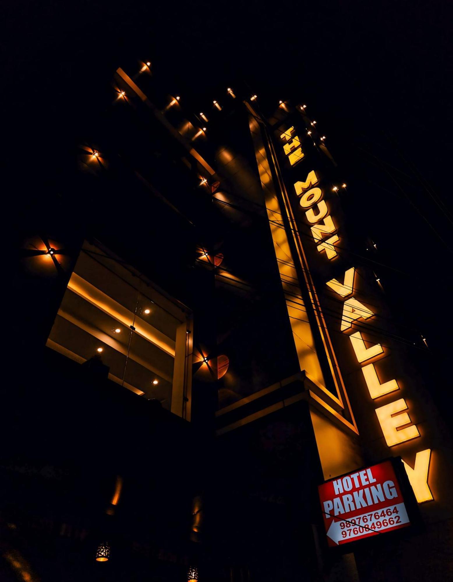 Hotel The Mount Valley Haldwāni Zewnętrze zdjęcie